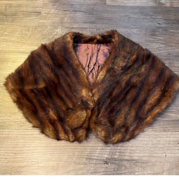 Fur wrap  - Picture 1 of 8